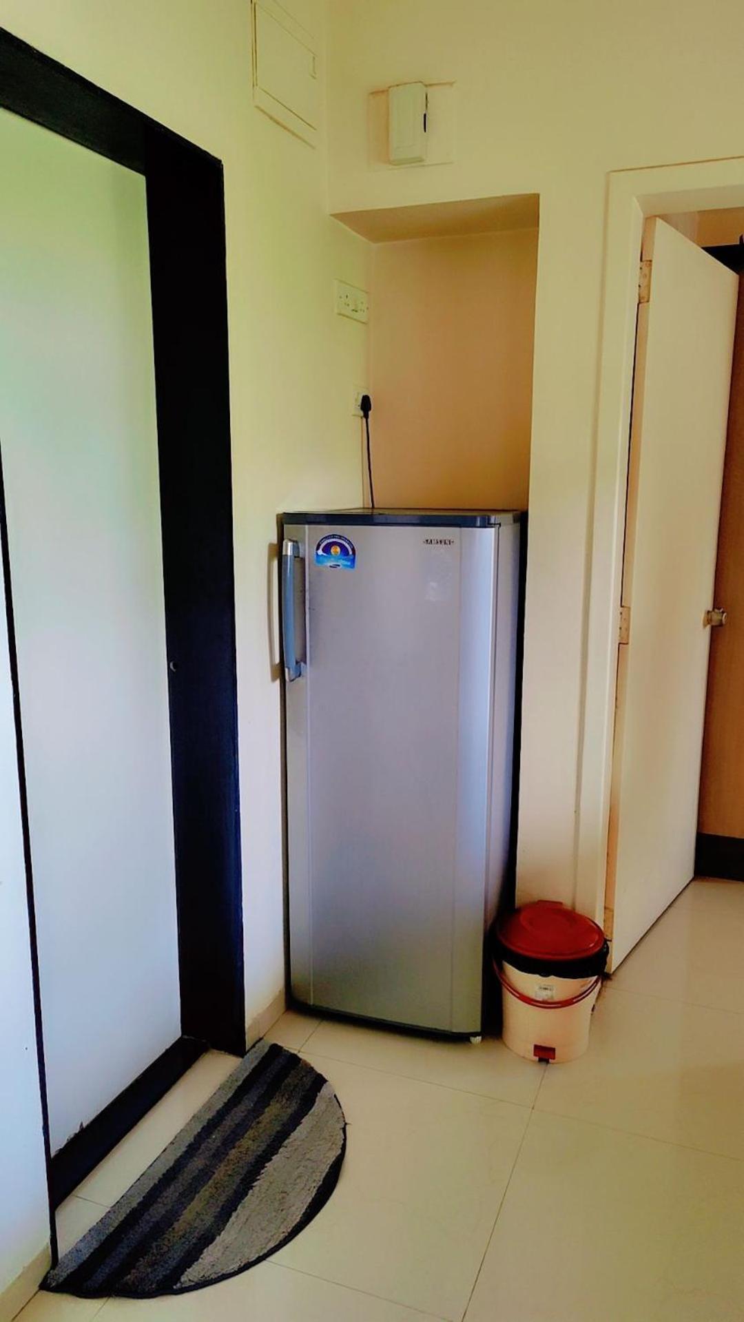 Satellite Service Apartment *